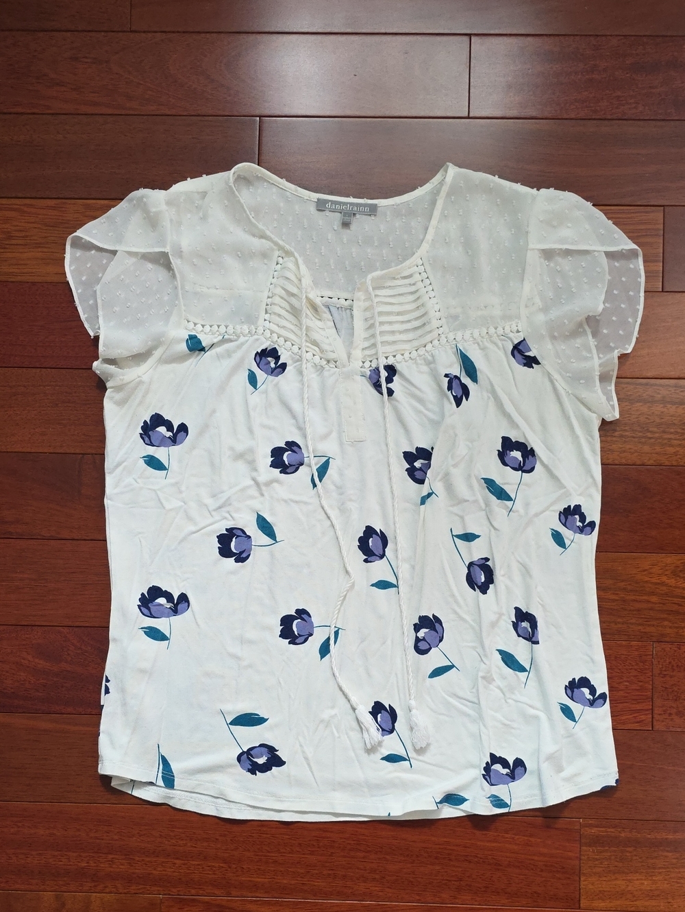 Daniel Rainn White Short-Sleeve Floral Tie-Front Blouse